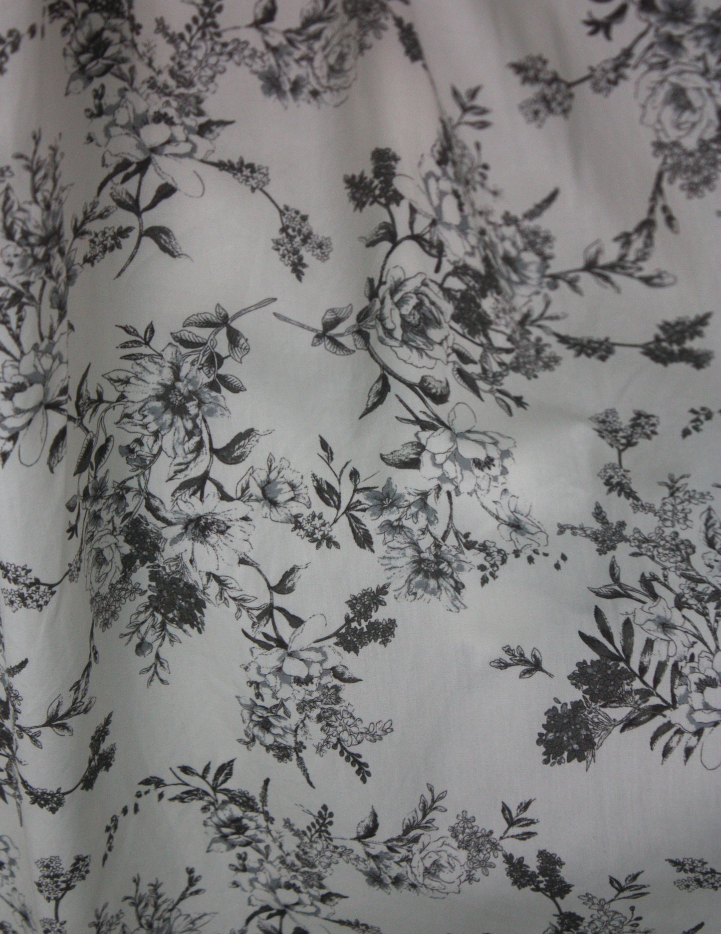 Floral Toile Pleated Maxi Skirt - Black Multi