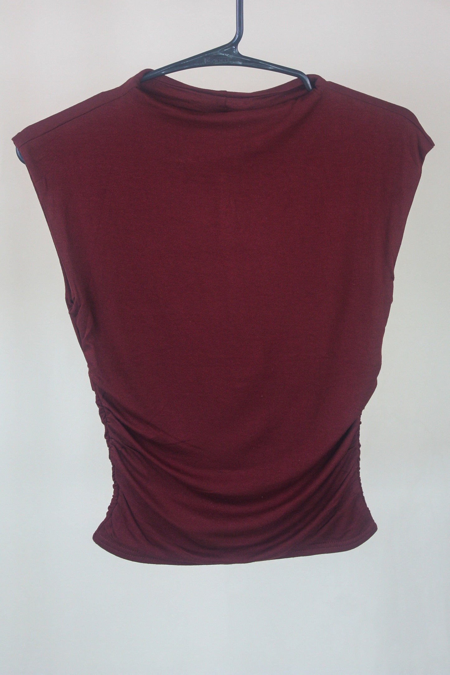 Sleeveless Funnel Neck Scrunch Knit Top - Maroon