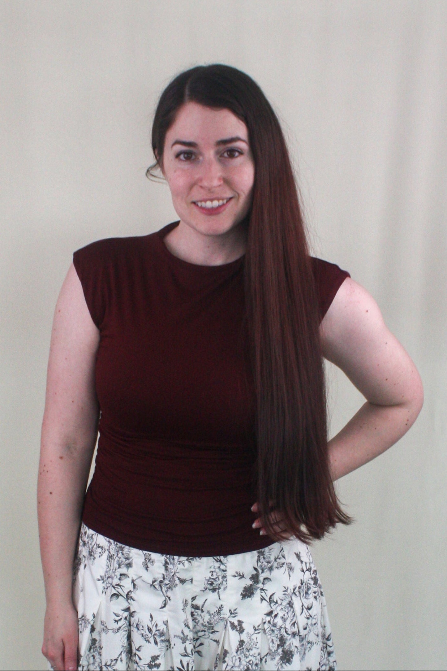 Sleeveless Funnel Neck Scrunch Knit Top - Maroon