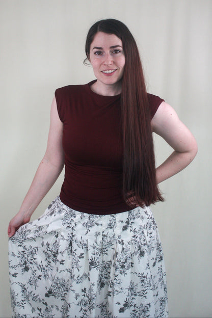 Sleeveless Funnel Neck Scrunch Knit Top - Maroon